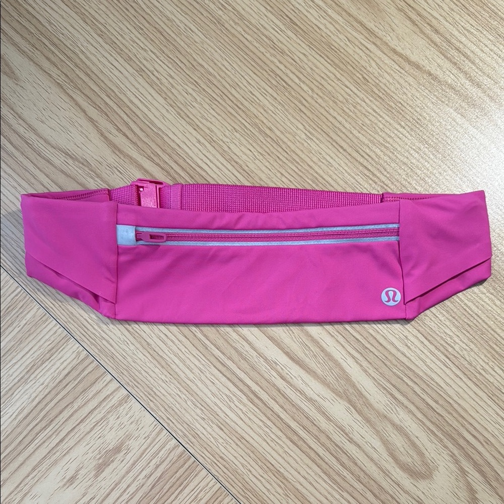 Lululemon Fast and Free Running Belt- Sonic Pink XS/S